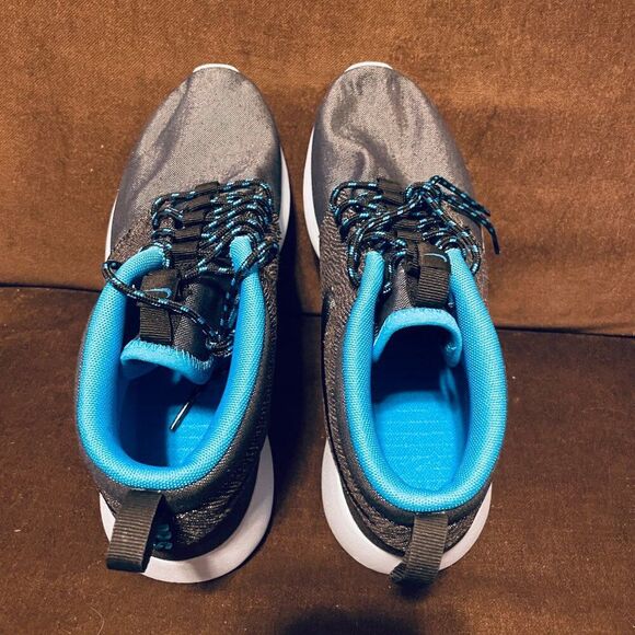 NIKE ROSHE RUN ROSHERUN MID QS PARIS CITY PACK ANTHRACITE BLACK BLUE HERO DS 9 - Picture 6 of 8